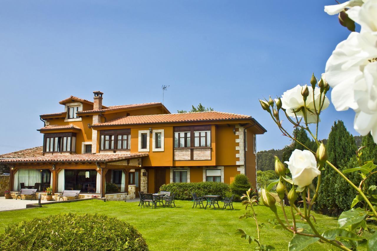 Hospedaje Granada San Vicente De La Barquera Exteriör bild