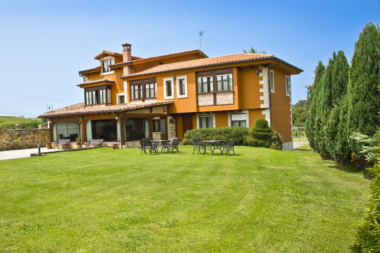 Hospedaje Granada San Vicente De La Barquera Exteriör bild
