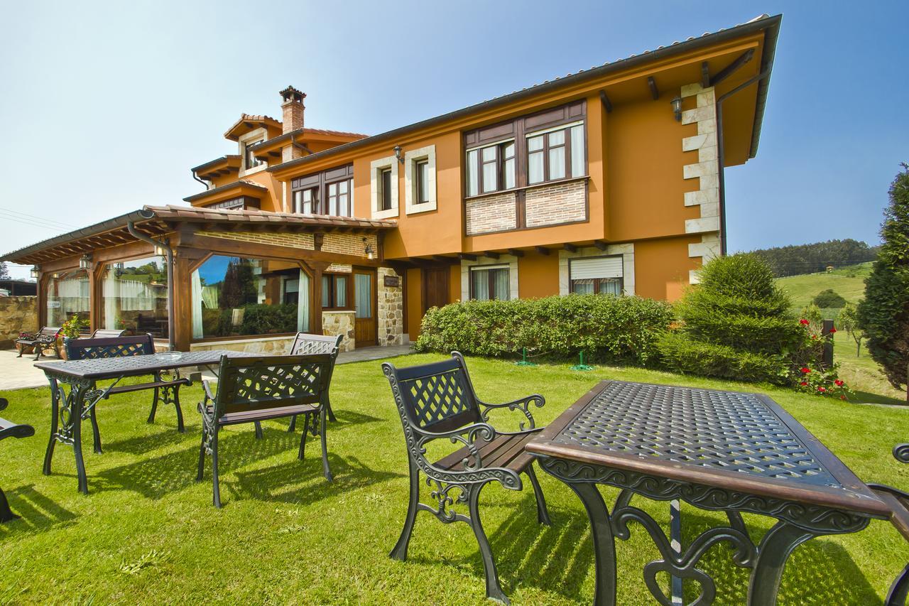 Hospedaje Granada San Vicente De La Barquera Exteriör bild